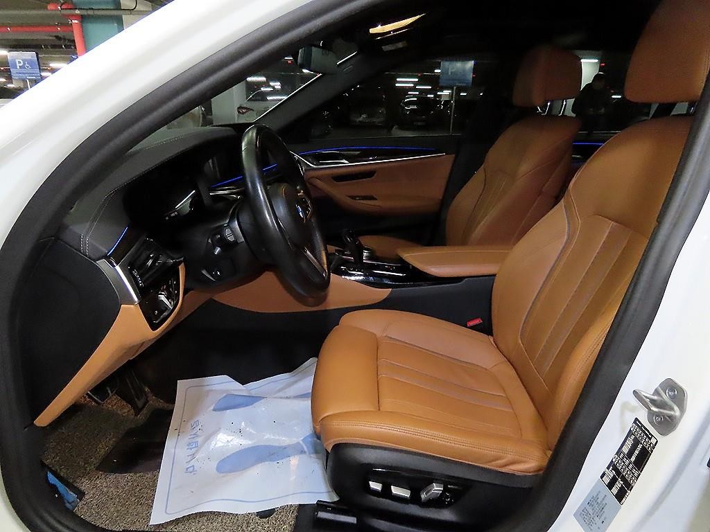 BMW 5시리즈 5시리즈 (G30) 520i M 스포츠 이미지 6