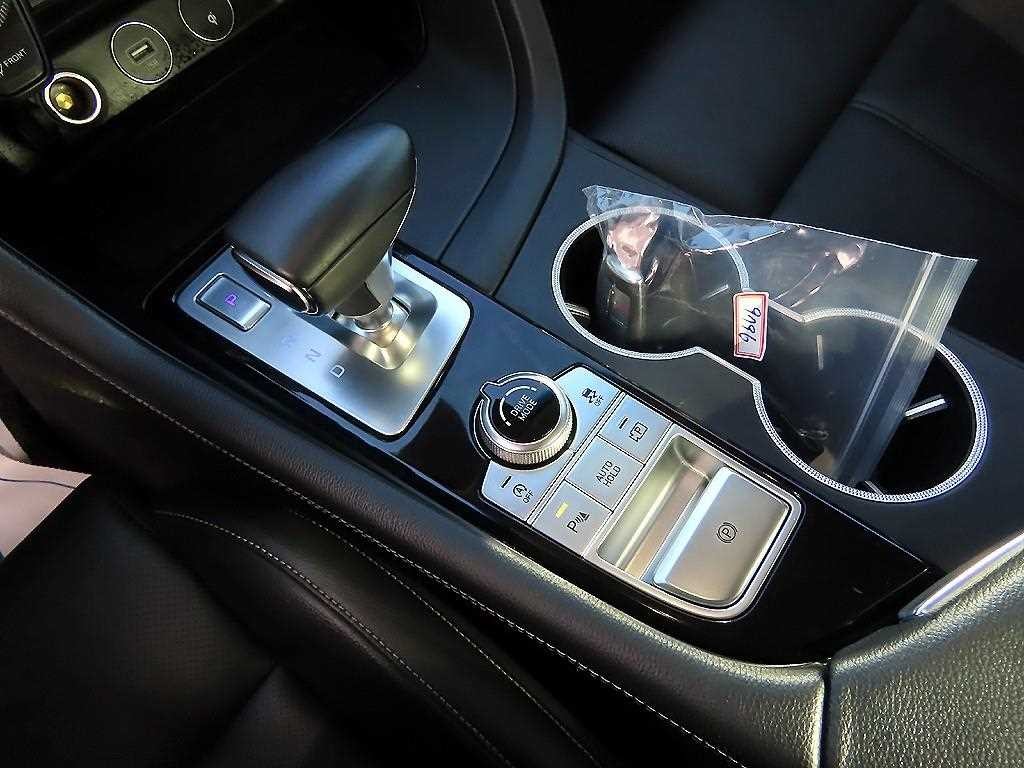 제네시스 G70 더 뉴 G70 가솔린 2.0T 4WD 기본형 이미지 11
