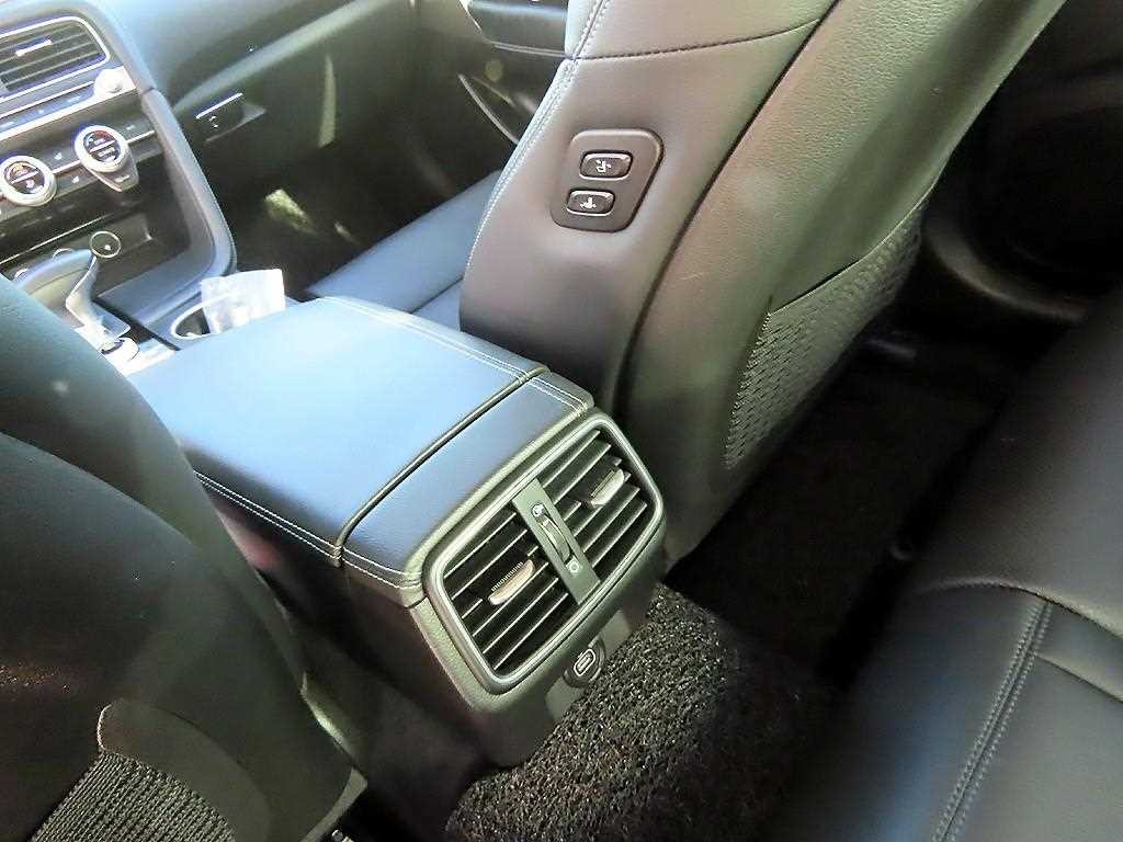 제네시스 G70 더 뉴 G70 가솔린 2.0T 4WD 기본형 이미지 16