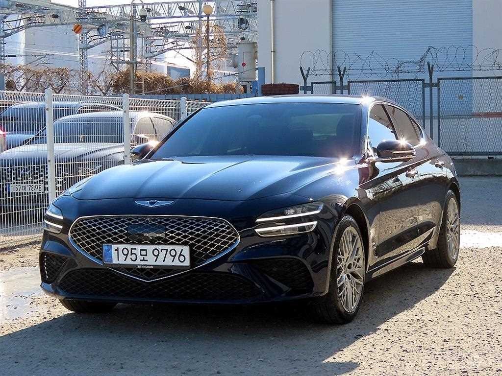 제네시스 G70 더 뉴 G70 가솔린 2.0T 4WD 기본형 이미지 2