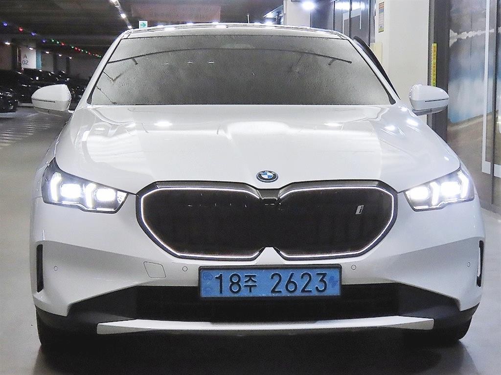 BMW i5 eDrive 40 기본형 이미지 2