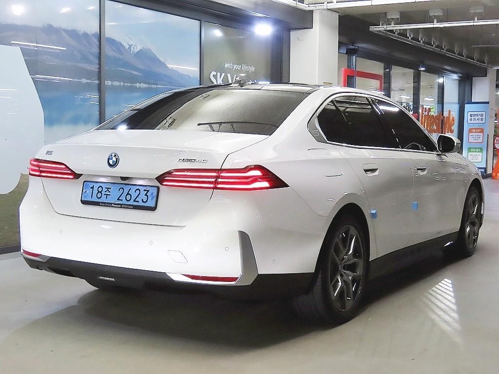 BMW i5 eDrive 40 기본형 이미지 4