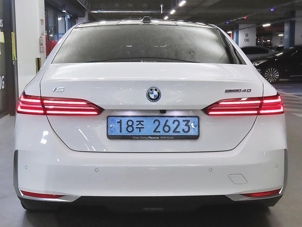 BMW i5 eDrive 40 기본형 이미지 5