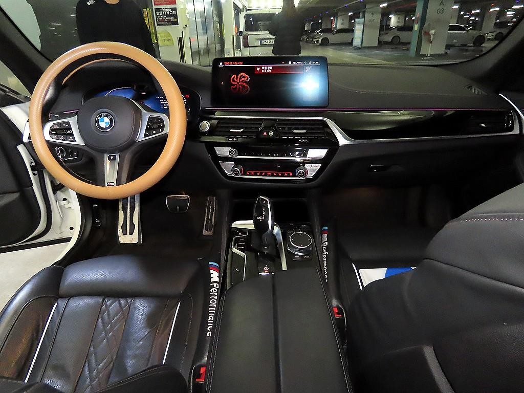 BMW 5시리즈 5시리즈 (G30) 523d M 스포츠 이미지 10