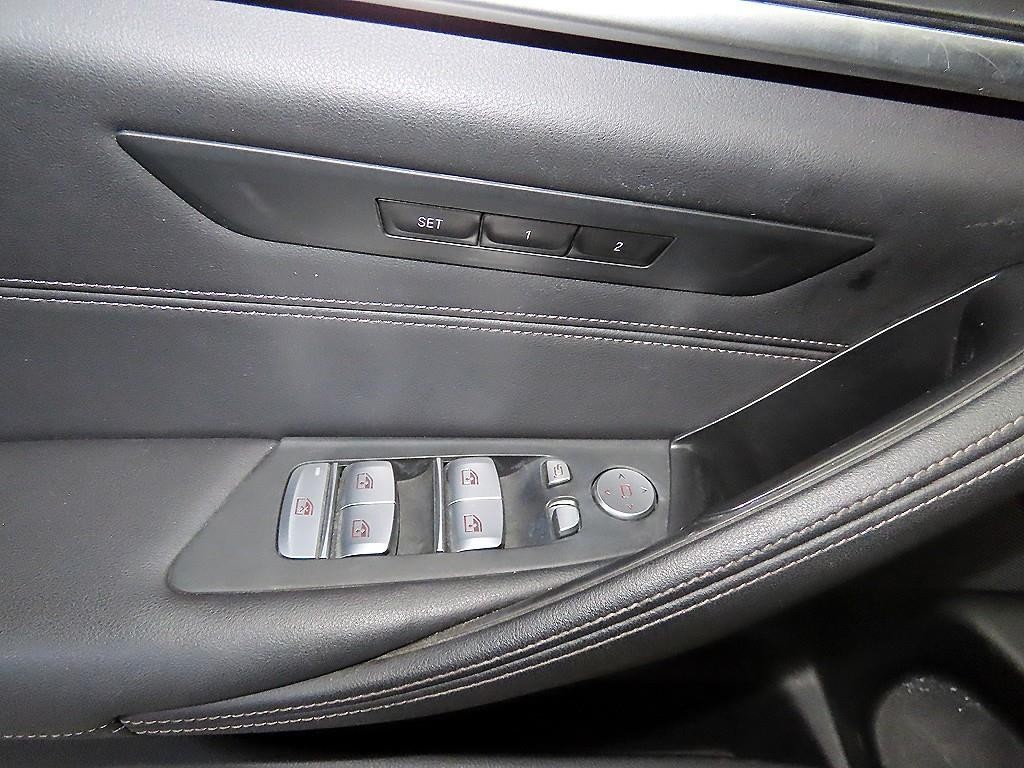 BMW 5시리즈 5시리즈 (G30) 523d M 스포츠 이미지 13