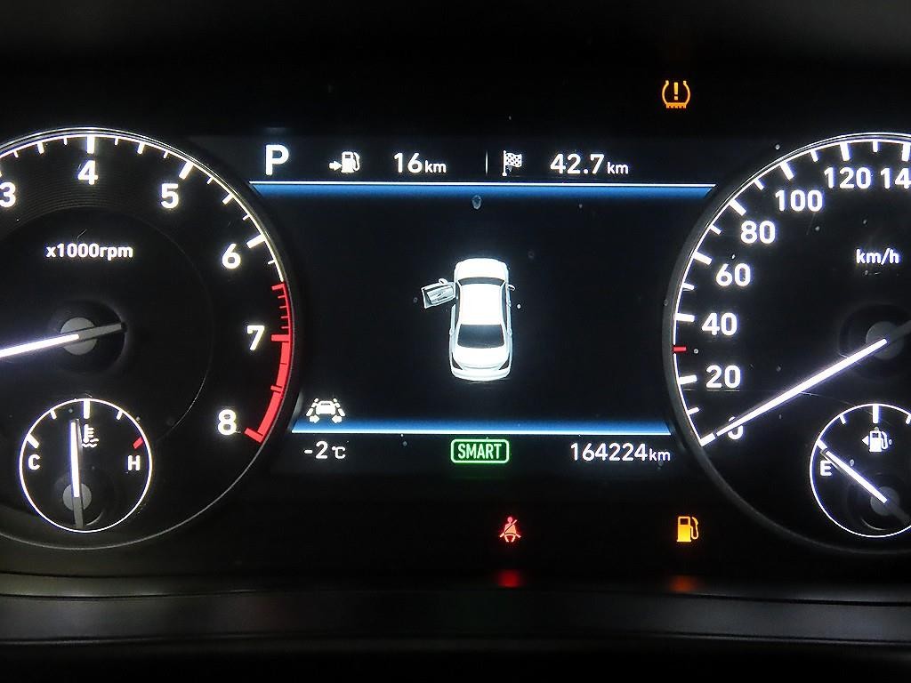 제네시스 EQ900 5.0 GDI AWD 프레스티지 이미지 9