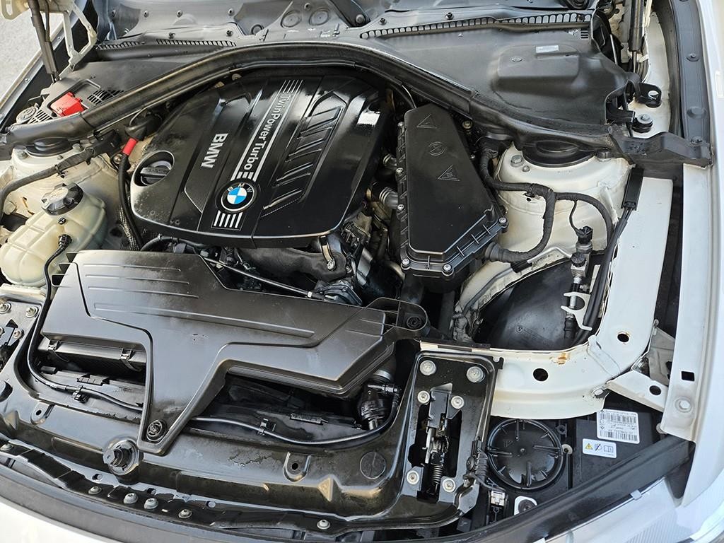 BMW 4시리즈 4시리즈 (F32) 420d xDRIVE 그란쿠페 스포츠 이미지 19