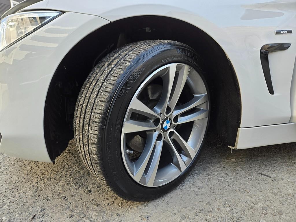 BMW 4시리즈 4시리즈 (F32) 420d xDRIVE 그란쿠페 스포츠 이미지 20