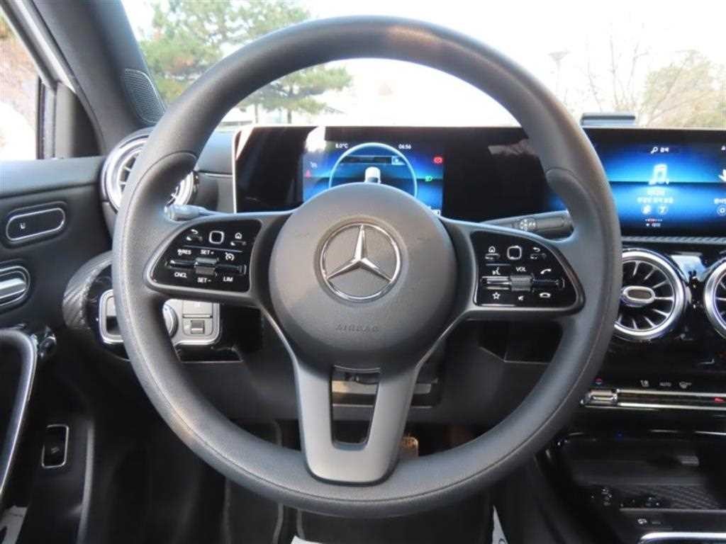 벤츠 A 클래스 A클래스 W177 A220 해치백 이미지 16