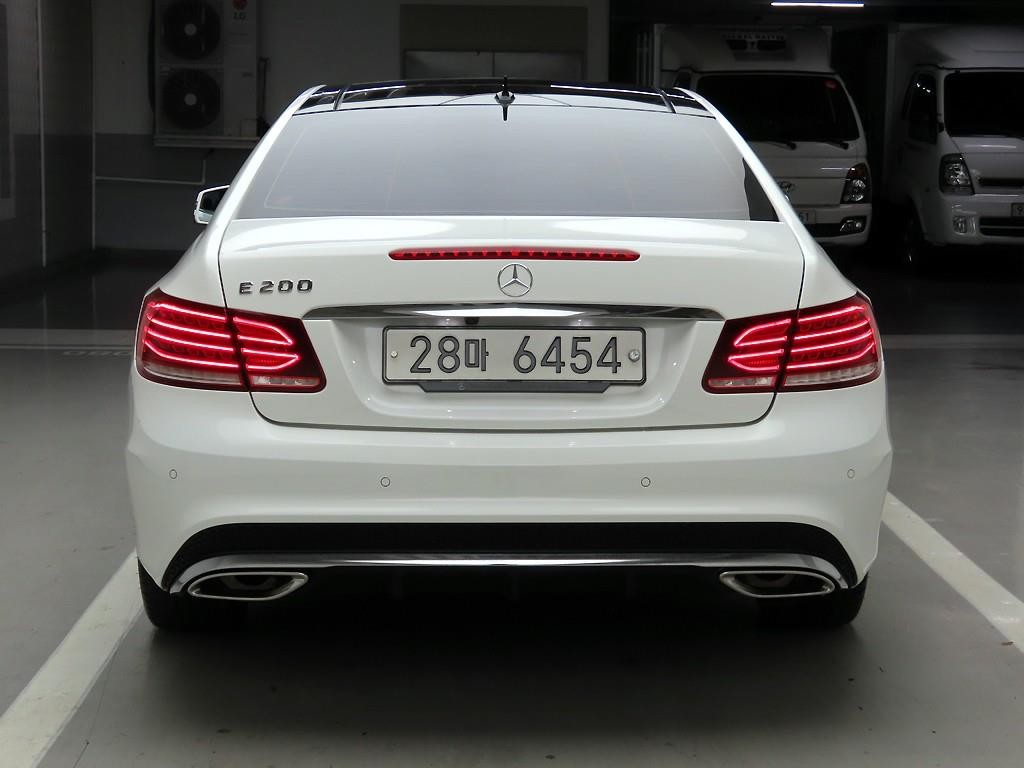 벤츠 E 클래스 E-클래스 W212 E200 쿠페 이미지 3