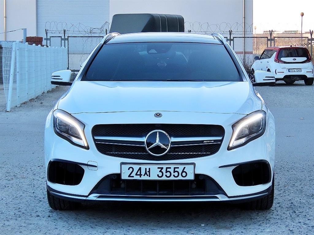 벤츠 GLA 클래스 GLA클래스 X156 GLA45 AMG 4MATIC 이미지 1