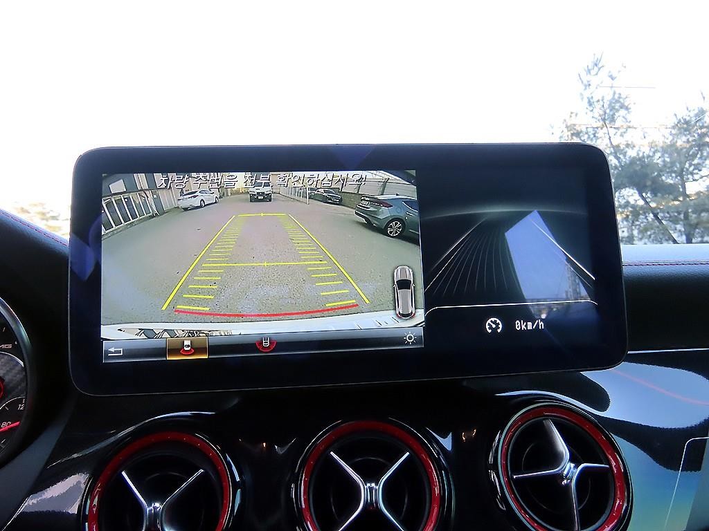 벤츠 GLA 클래스 GLA클래스 X156 GLA45 AMG 4MATIC 이미지 14