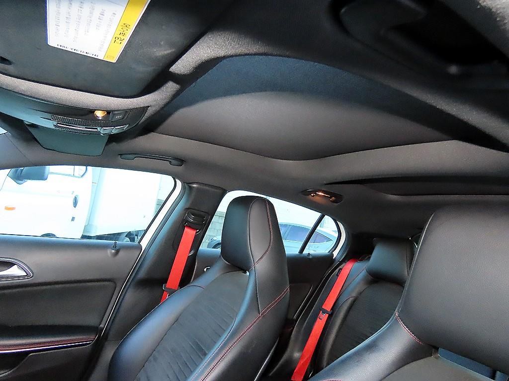 벤츠 GLA 클래스 GLA클래스 X156 GLA45 AMG 4MATIC 이미지 16