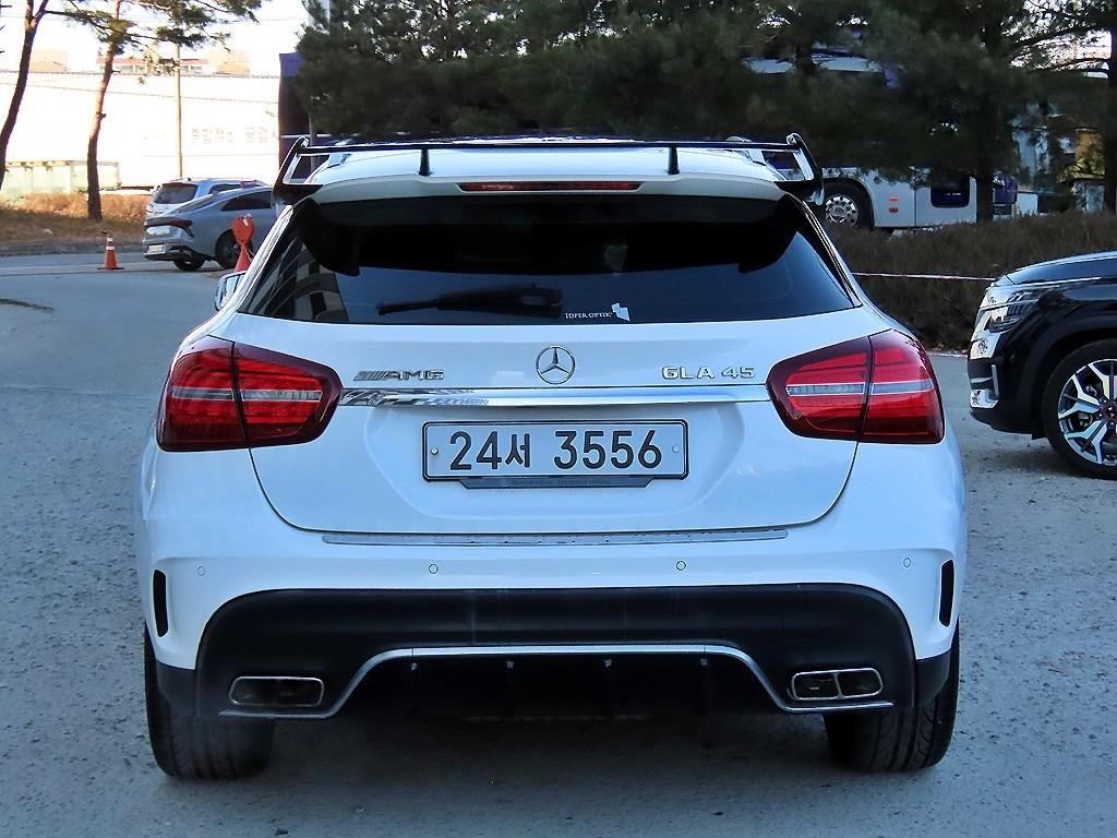 벤츠 GLA 클래스 GLA클래스 X156 GLA45 AMG 4MATIC 이미지 4