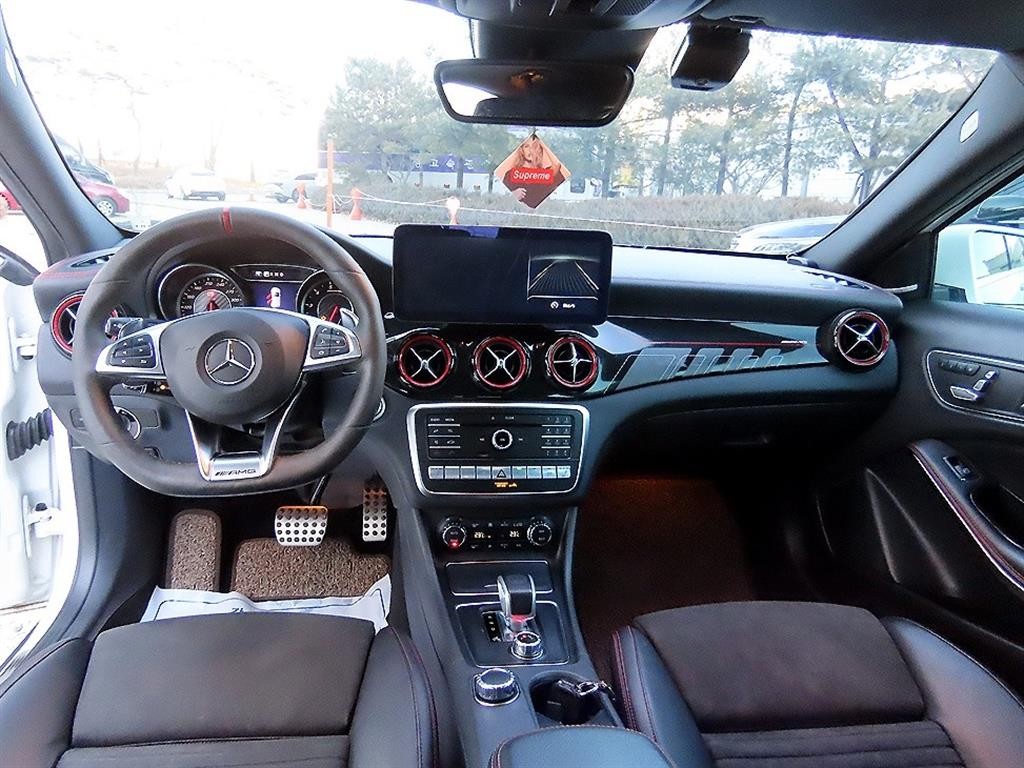 벤츠 GLA 클래스 GLA클래스 X156 GLA45 AMG 4MATIC 이미지 7