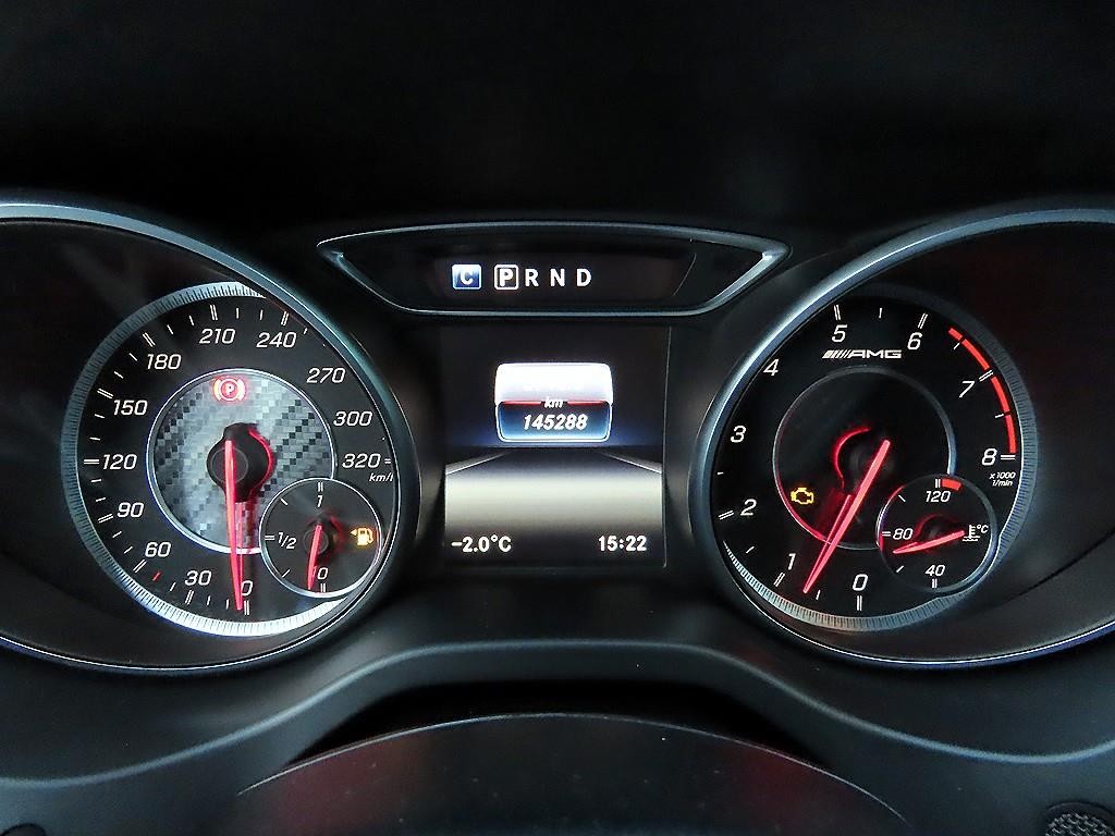 벤츠 GLA 클래스 GLA클래스 X156 GLA45 AMG 4MATIC 이미지 9