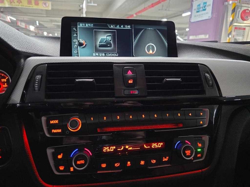 BMW 3시리즈 3시리즈 (F30) 330i M 스포츠 이미지 10