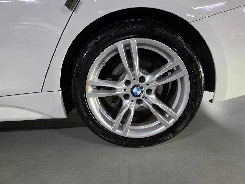 BMW 3시리즈 3시리즈 (F30) 330i M 스포츠 이미지 18