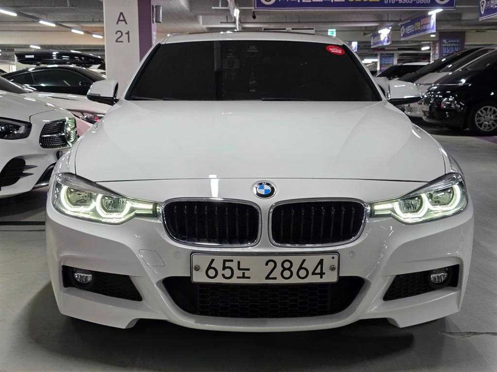 BMW 3시리즈 3시리즈 (F30) 330i M 스포츠 이미지 2