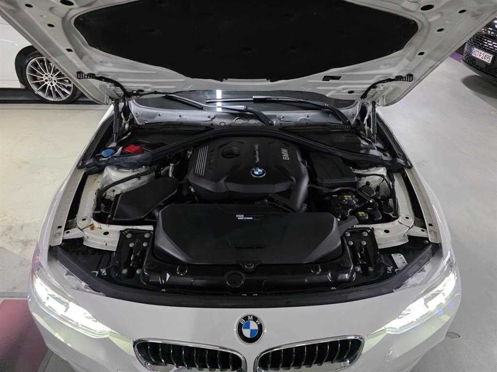 BMW 3시리즈 3시리즈 (F30) 330i M 스포츠 이미지 20