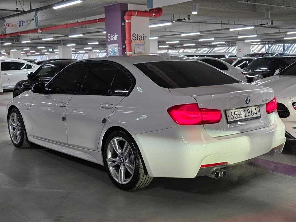 BMW 3시리즈 3시리즈 (F30) 330i M 스포츠 이미지 4