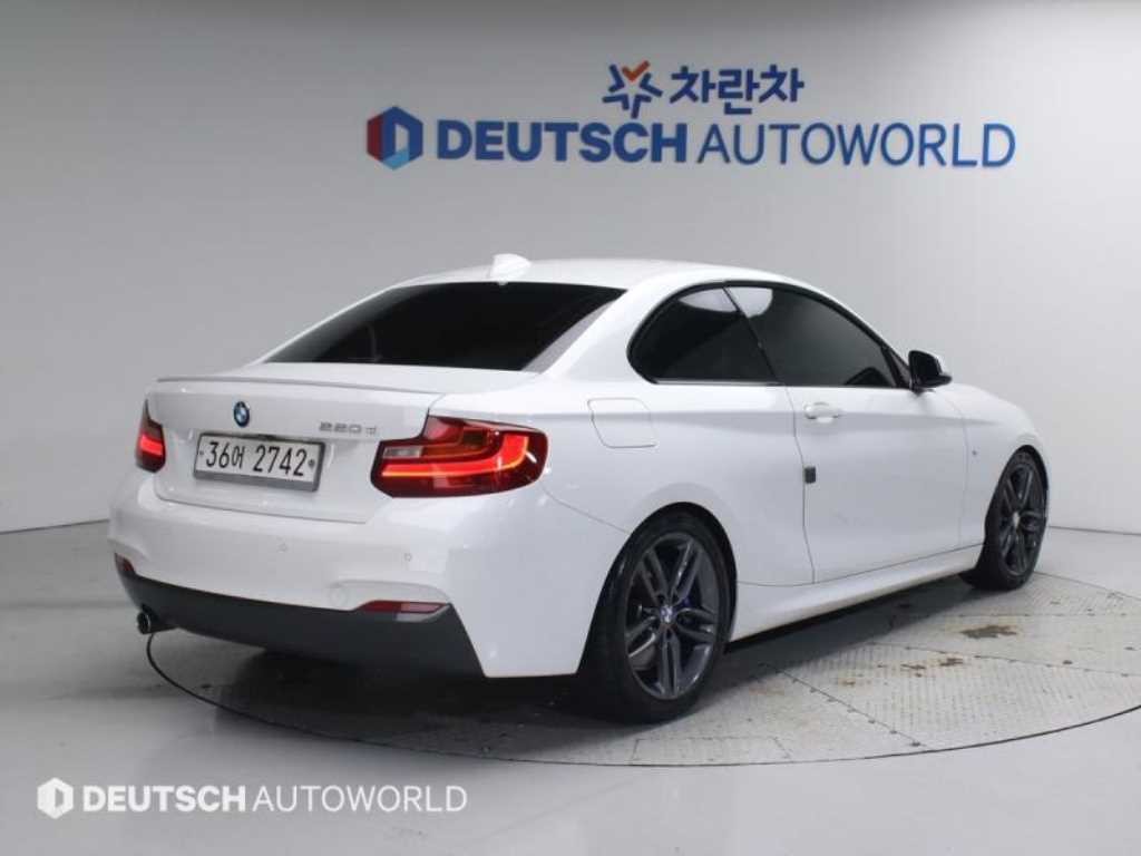 BMW 2시리즈 2시리즈 (F22) 220d 쿠페 M 스포츠 이미지 2