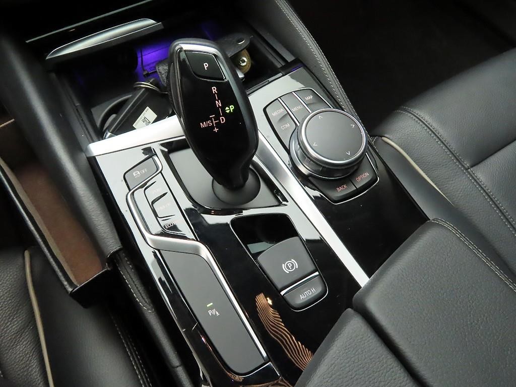 BMW 5시리즈 5시리즈 (G30) 520d 럭셔리 스페셜 에디션 이미지 10