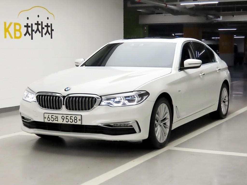 BMW 5시리즈 5시리즈 (G30) 520d 럭셔리 스페셜 에디션 이미지 2
