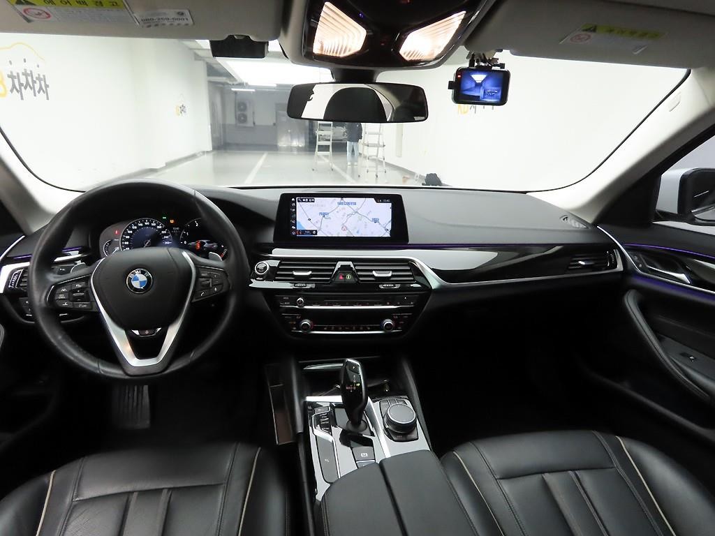 BMW 5시리즈 5시리즈 (G30) 520d 럭셔리 스페셜 에디션 이미지 6