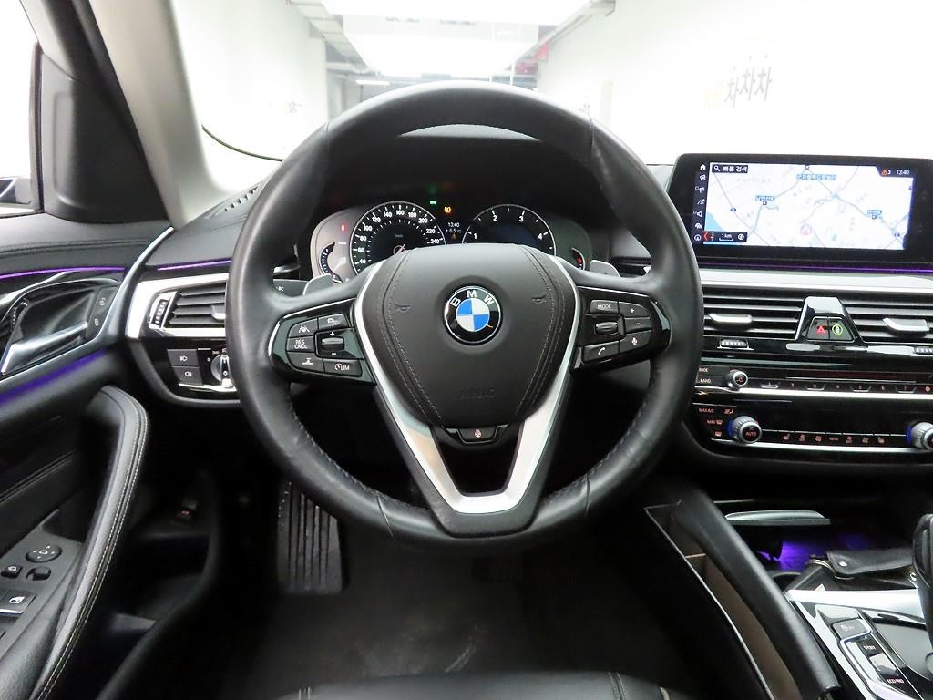 BMW 5시리즈 5시리즈 (G30) 520d 럭셔리 스페셜 에디션 이미지 7