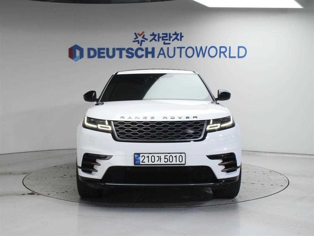 랜드로버 레인지로버 벨라 2.0 D240 R-다이나믹 SE 이미지 3