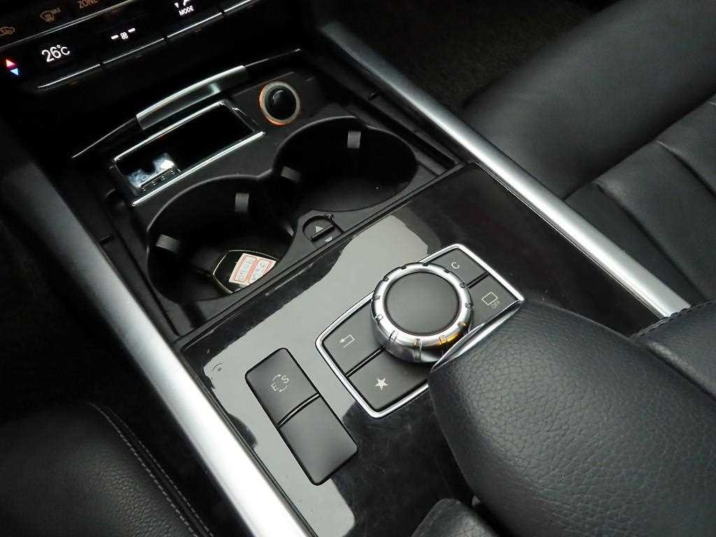 벤츠 E 클래스 E-클래스 W212 E250 블루텍 4MATIC 아방가르드 이미지 11