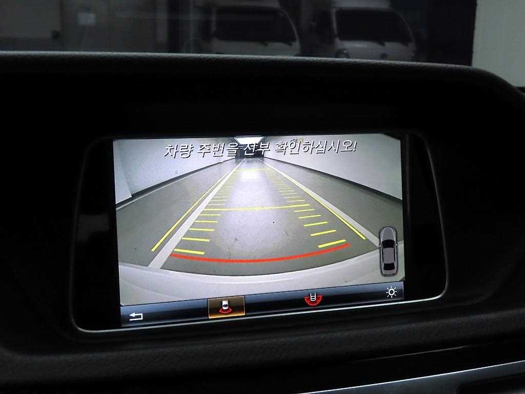 벤츠 E 클래스 E-클래스 W212 E250 블루텍 4MATIC 아방가르드 이미지 15