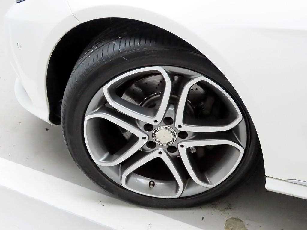 벤츠 E 클래스 E-클래스 W212 E250 블루텍 4MATIC 아방가르드 이미지 19