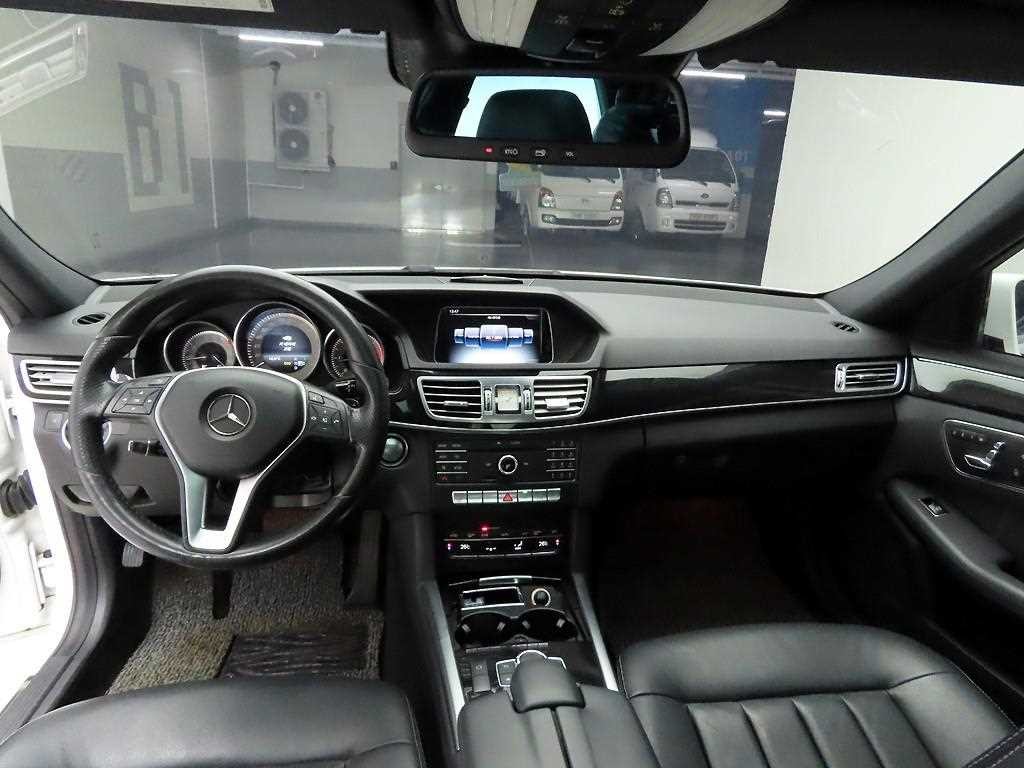 벤츠 E 클래스 E-클래스 W212 E250 블루텍 4MATIC 아방가르드 이미지 6