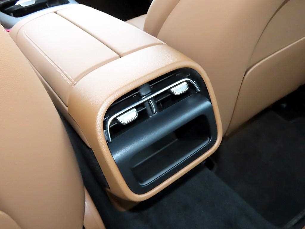 벤츠 E 클래스 E-클래스 W214 E300 4MATIC 익스클루시브 이미지 15