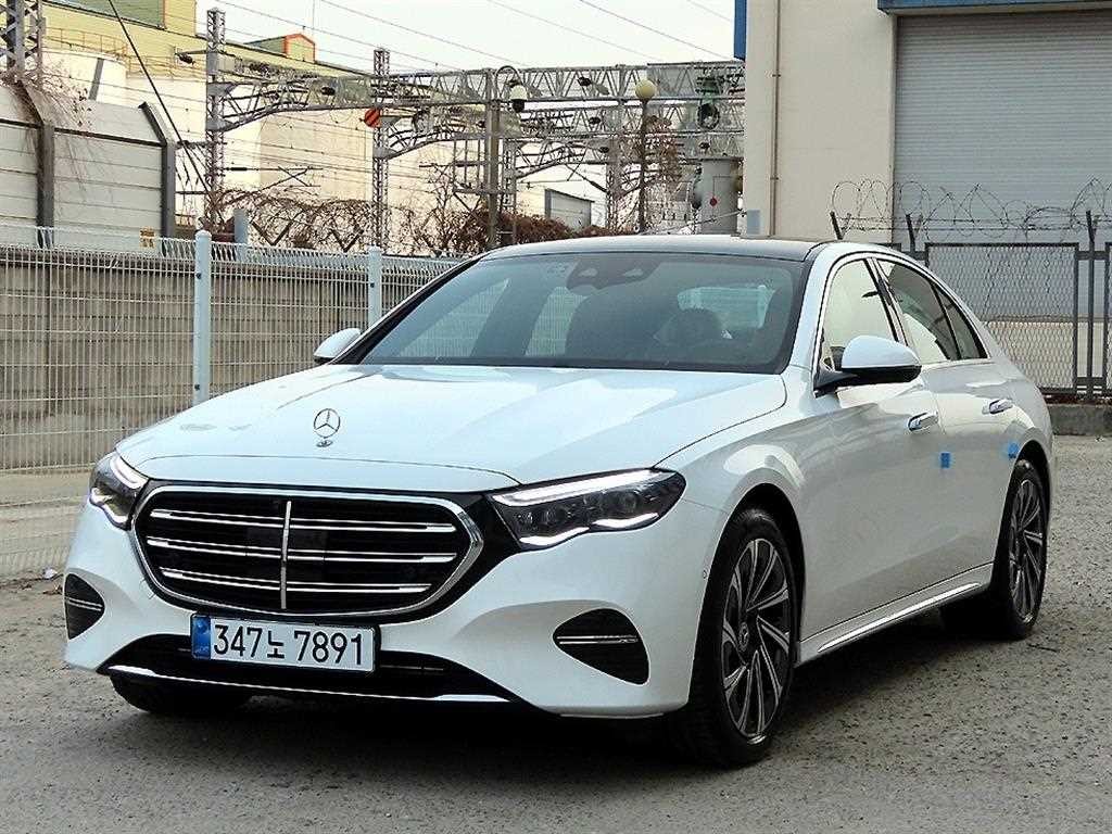 벤츠 E 클래스 E-클래스 W214 E300 4MATIC 익스클루시브 이미지 2