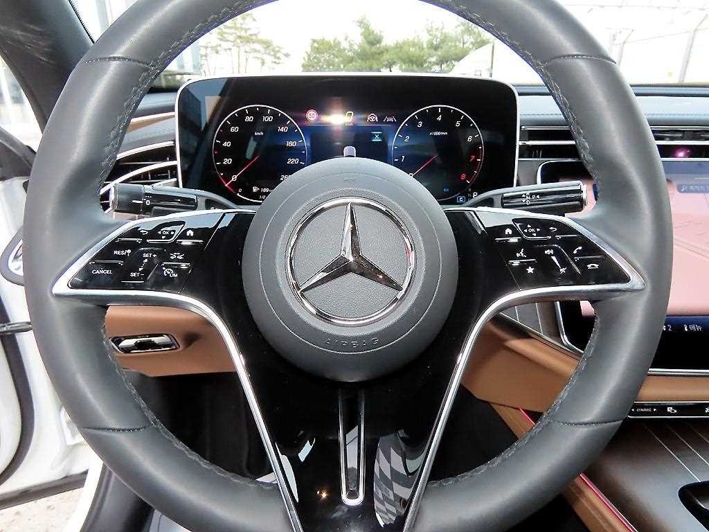 벤츠 E 클래스 E-클래스 W214 E300 4MATIC 익스클루시브 이미지 8