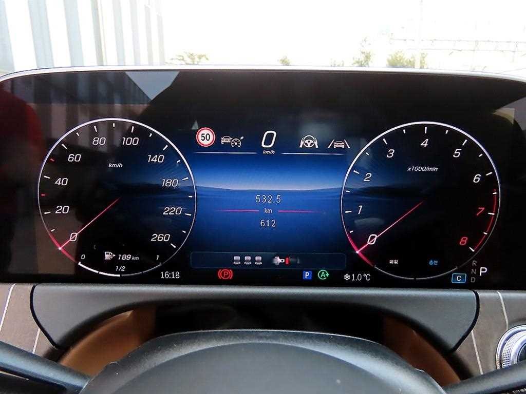 벤츠 E 클래스 E-클래스 W214 E300 4MATIC 익스클루시브 이미지 9
