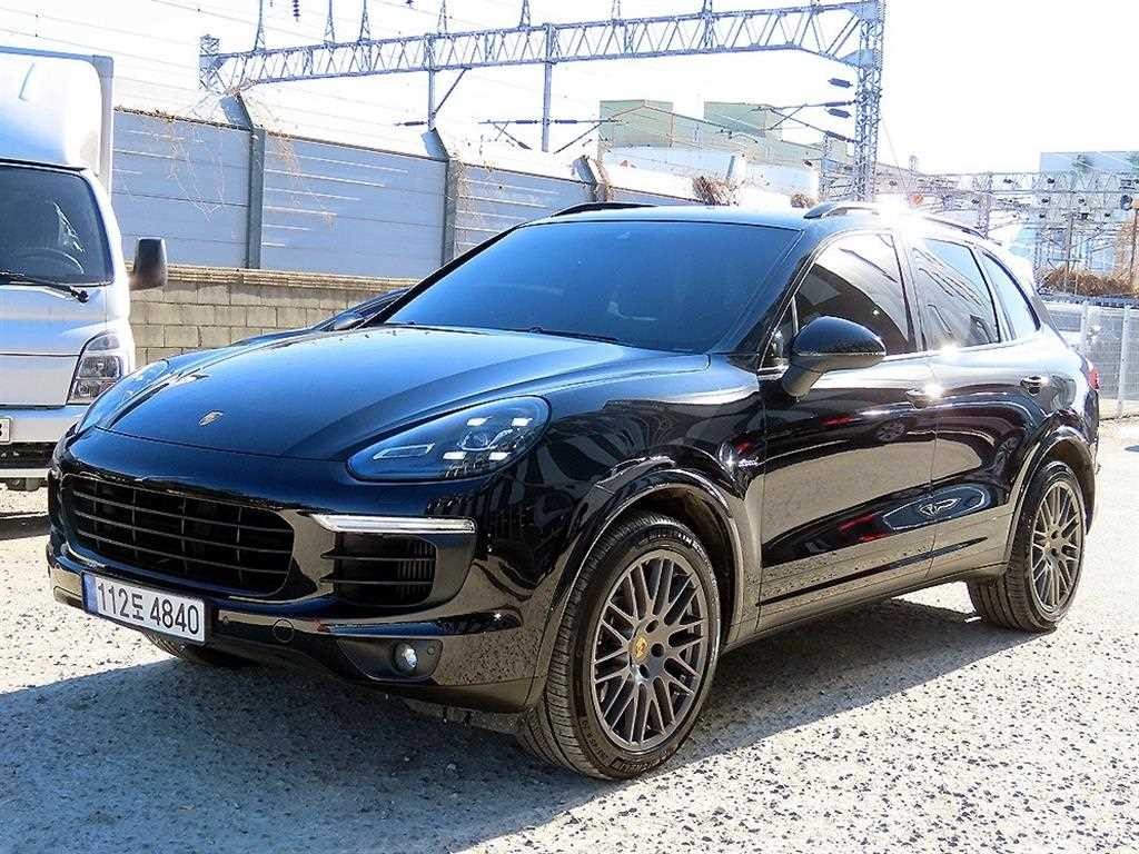 포르쉐 카이엔 뉴 카이엔 3.0 디젤 플래티넘 에디션 이미지 2