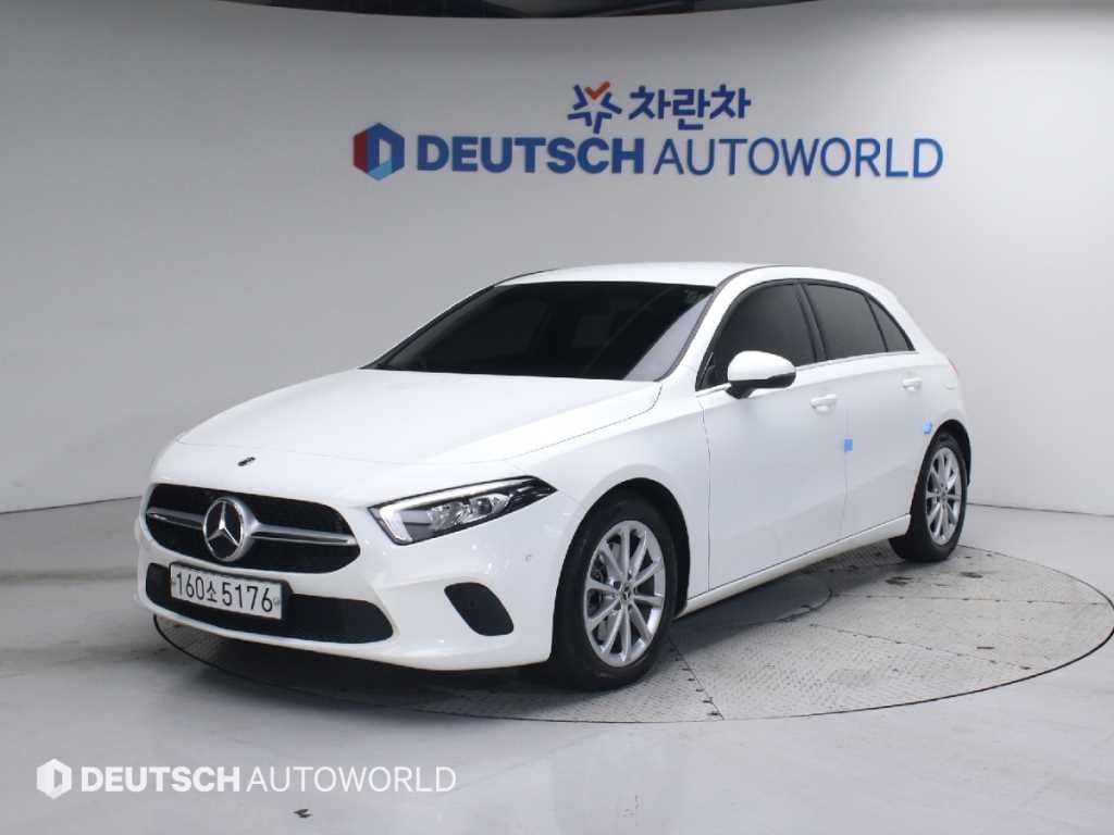 벤츠 A 클래스 A클래스 W177 A220 해치백 이미지 1
