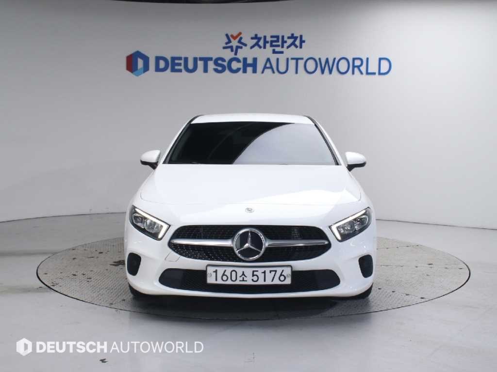 벤츠 A 클래스 A클래스 W177 A220 해치백 이미지 3