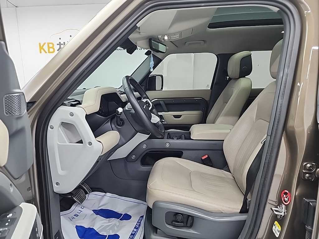 랜드로버 디펜더 디펜더 (L663) 110 D300 HSE 이미지 12