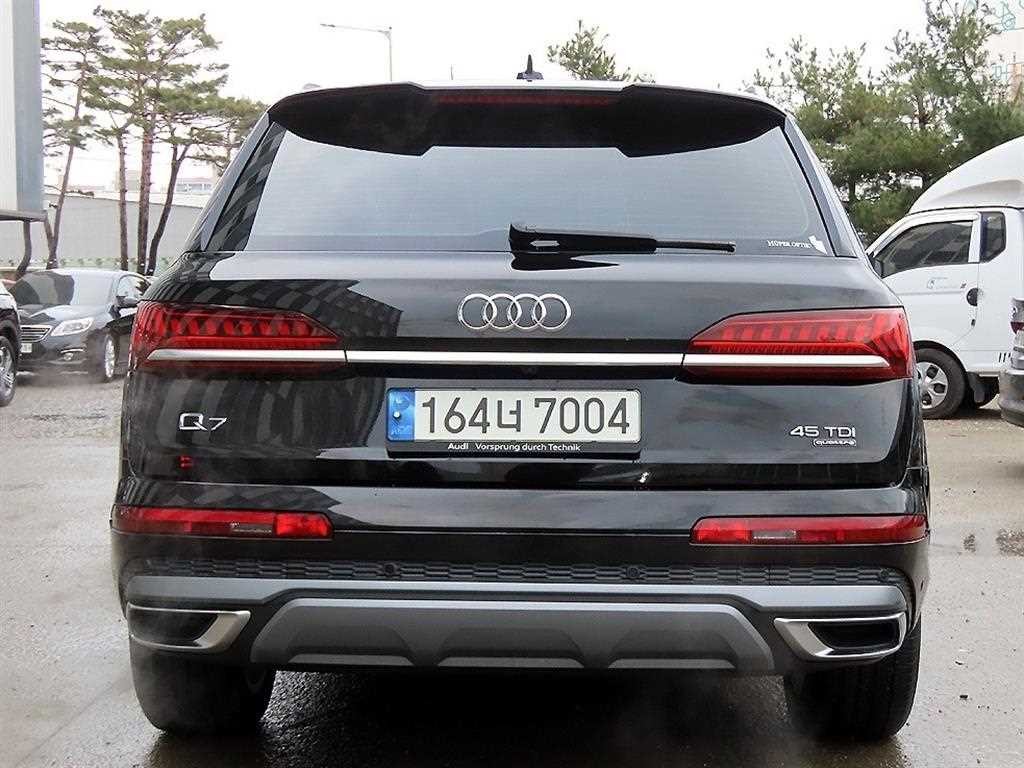 아우디 Q7 Q7 (4M) 45 TDI 콰트로 프리미엄 이미지 4