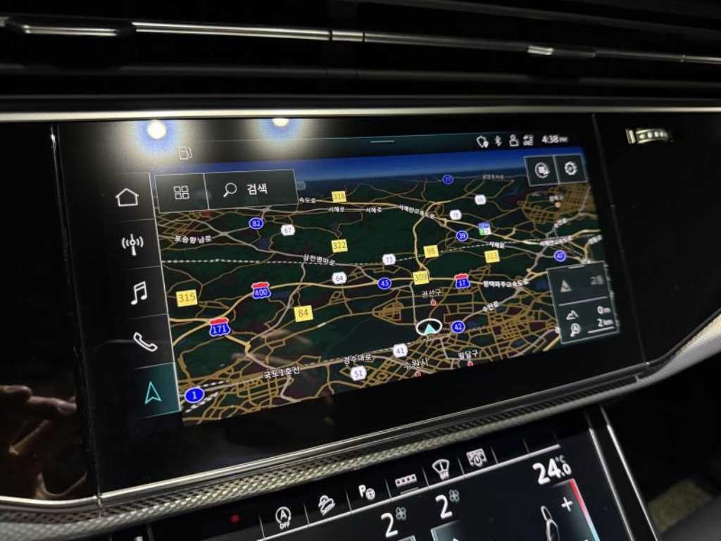 아우디 Q8 45 TDI 콰트로 프리미엄 이미지 15