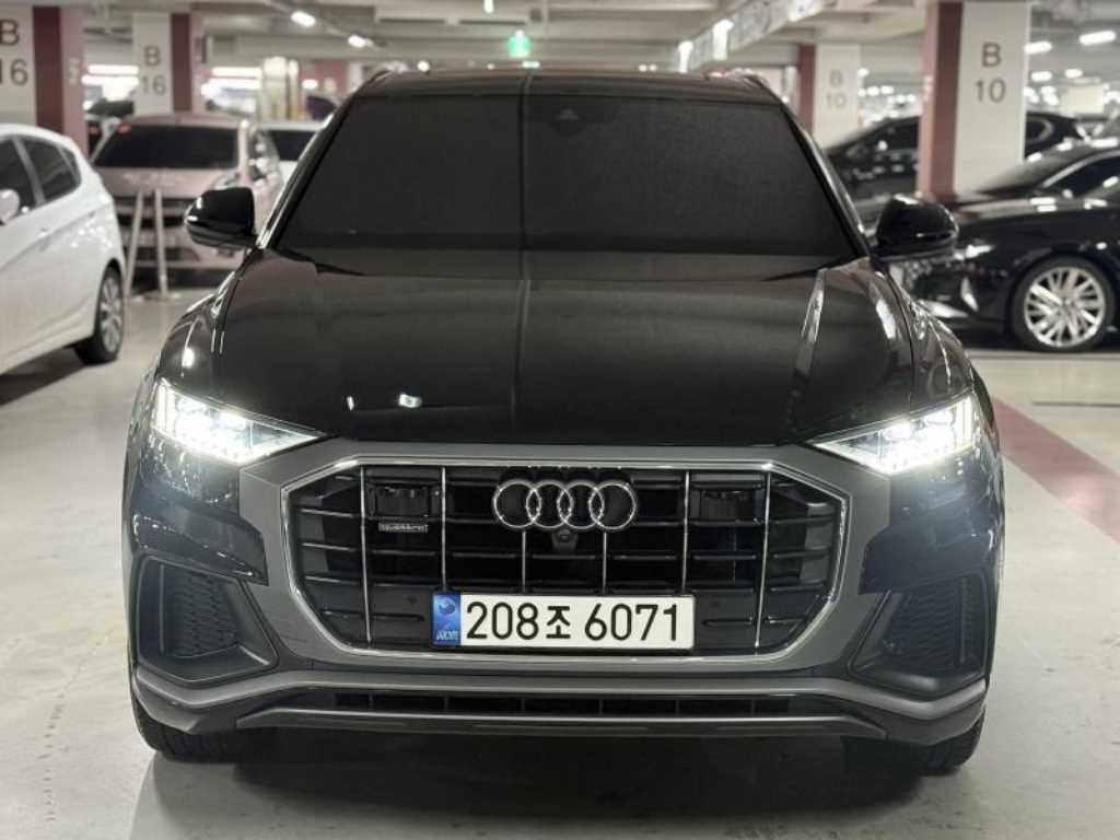 아우디 Q8 45 TDI 콰트로 프리미엄 이미지 2