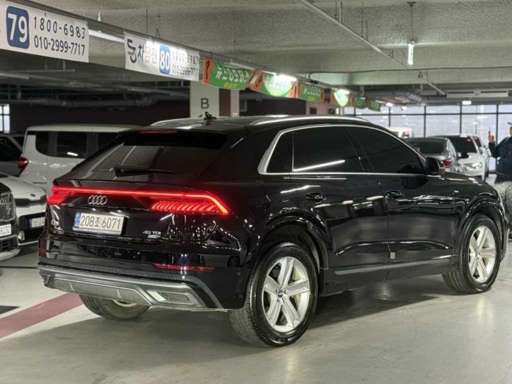 아우디 Q8 45 TDI 콰트로 프리미엄 이미지 4