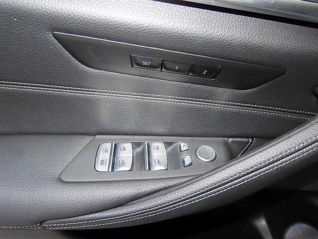 BMW 5시리즈 5시리즈 (G30) 520i M 스포츠 이미지 13