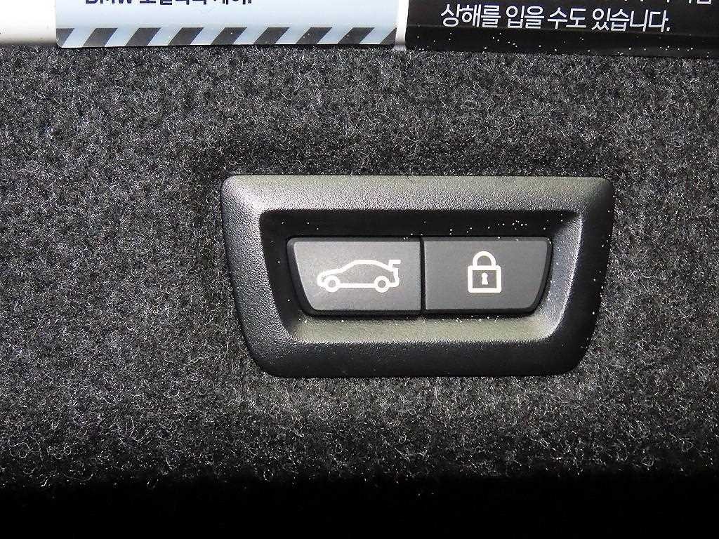 BMW 5시리즈 5시리즈 (G30) 520i M 스포츠 이미지 16