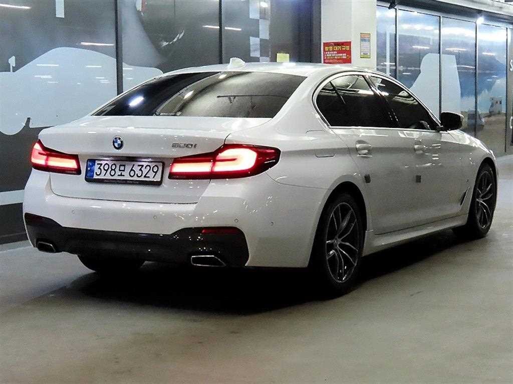 BMW 5시리즈 5시리즈 (G30) 520i M 스포츠 이미지 4